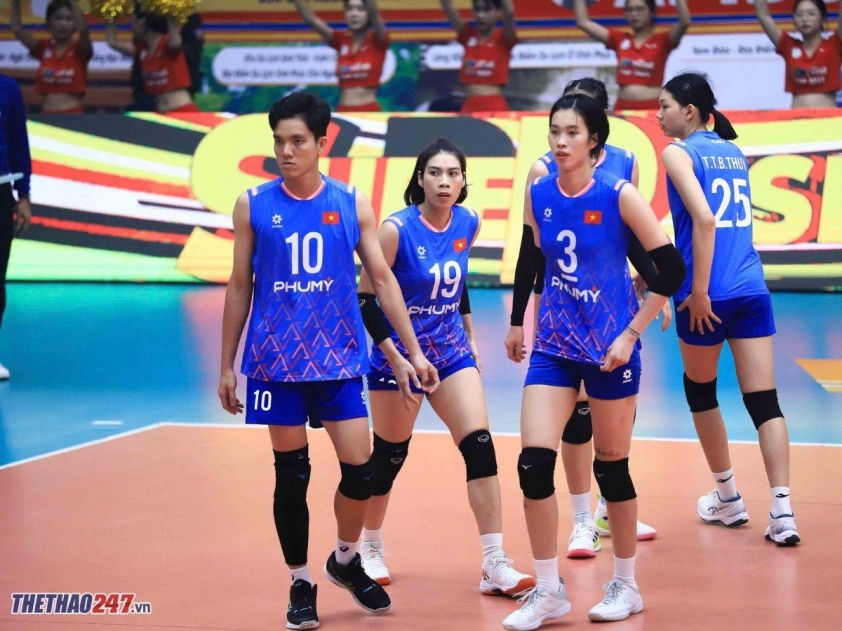 Trực tiếp bóng chuyền nữ Việt Nam 0-2 Korabelka: Khó khăn 660874
