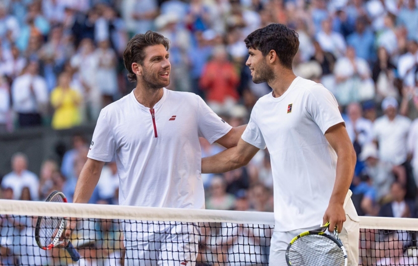 Thắng dễ tay vợt chủ nhà, Alcaraz năm thứ ba liên tiếp vào bán kết Wimbledon 662496
