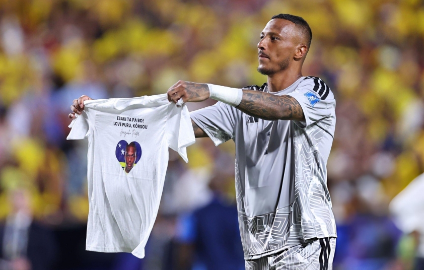 Siêu thủ môn 15 cản phá ở World Cup có hành động khiến tất cả phải xúc động 854566