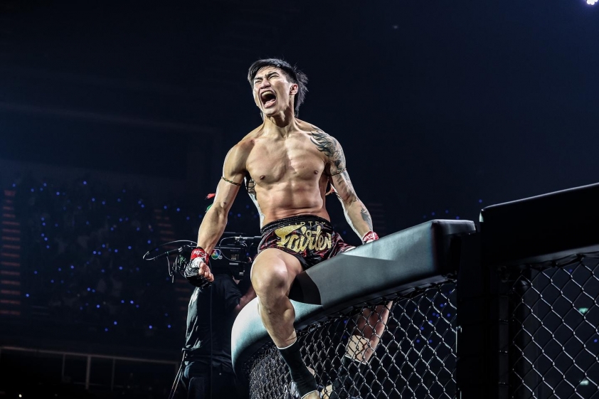 'Anh em song sinh' của Đoàn Văn Hậu chính thức thành cựu vương ONE Championship 872399