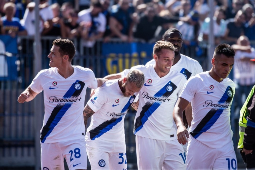 Inter xây chắc ngôi đầu Serie A với 5 trận toàn thắng 331686