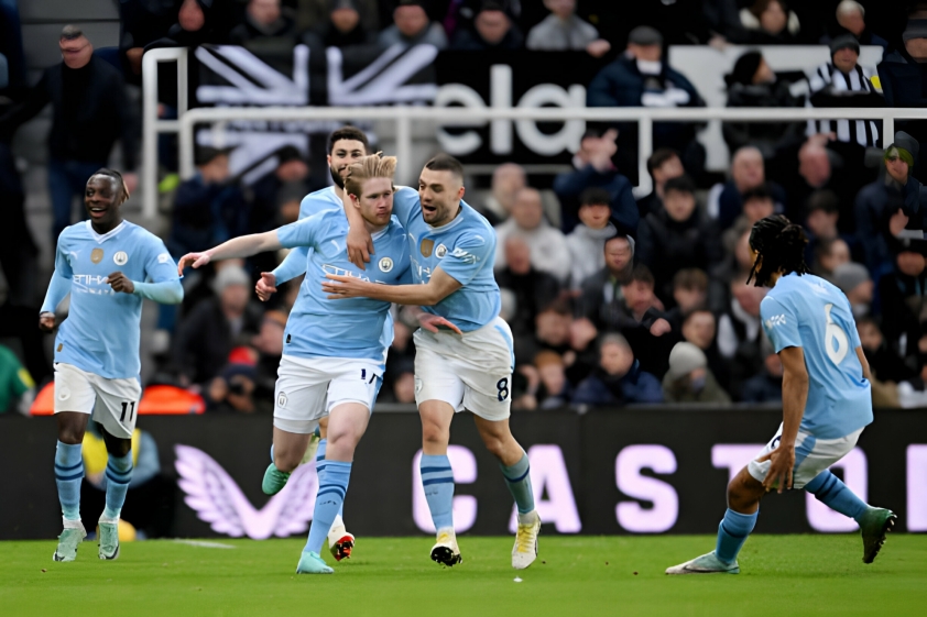 De Bruyne was recognized as worthy of winning the 412908 Golden Ball