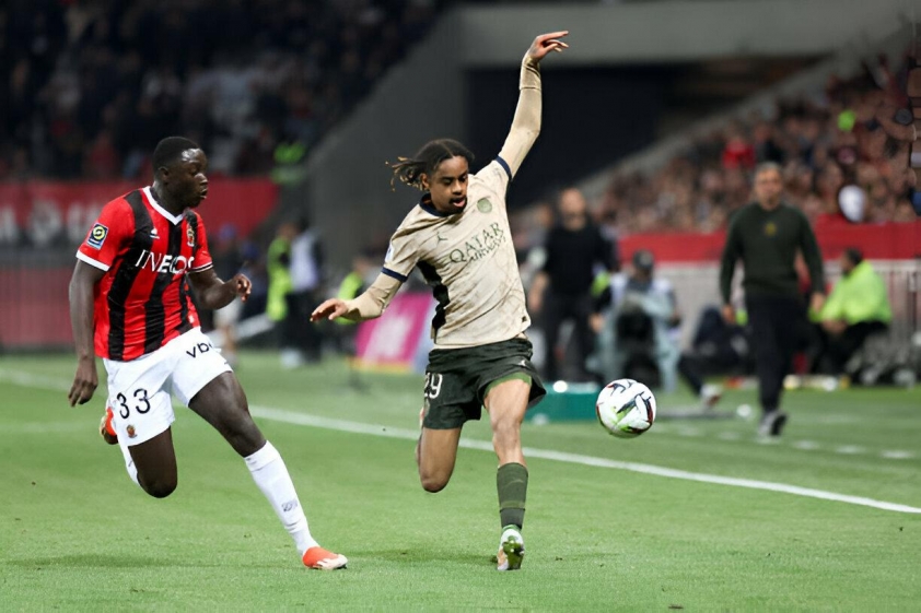 Không có Mbappe, PSG giành thắng lợi sít sao trước Nice 463198