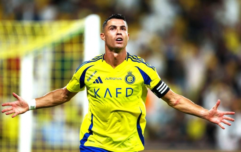 Ronaldo đá phạt siêu hạng tại Al Nassr, vẫn thua Messi một điều 519480