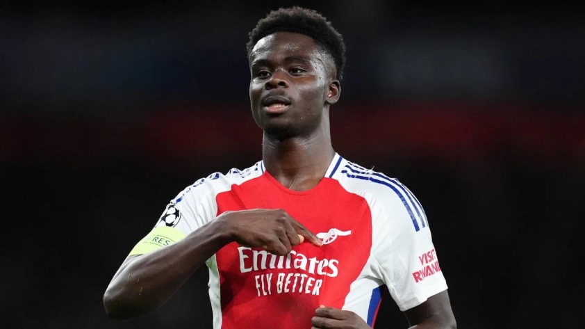 Bukayo Saka Trở lại Đối Mặt Liverpool Trong Trận Chiến then Chốt