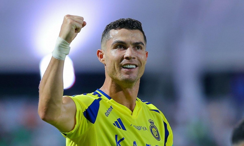 Ronaldo chính thức tiết lộ danh tính khách mời YouTube để 'phá đảo internet'-559460