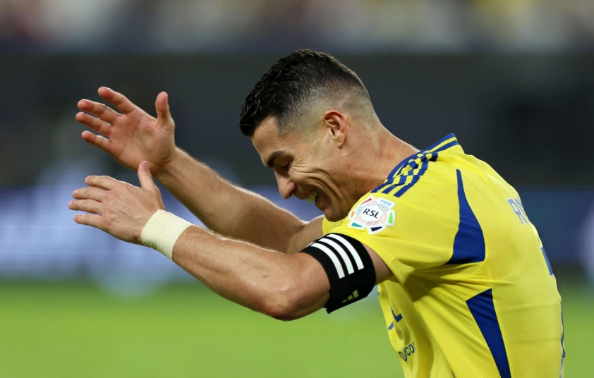 Ronaldo tỏa sáng, Al Nassr vẫn 'ngã ngựa' ngay trên sân nhà 560369