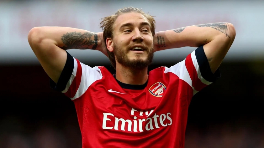 'Lord' Bendtner suýt bị hãm hại ngay trên phố 561471