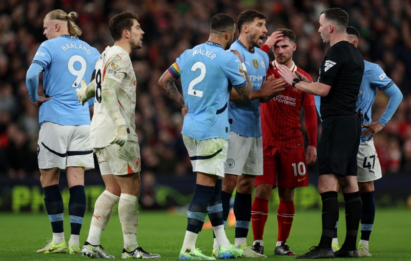 9 người bị bắt trong trận đại chiến Liverpool vs Man City 564711