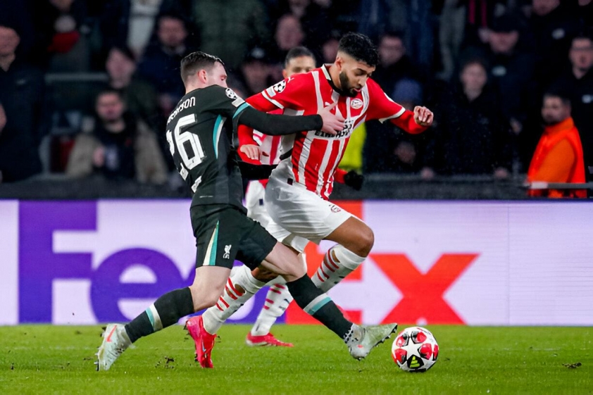 Liverpool nhận thất bại trước PSV (Ảnh: Getty).