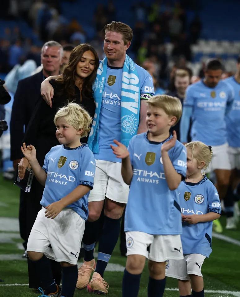 Man City quyết định 'giữ' De Bruyne ở lại Etihad mãi mãi 637880