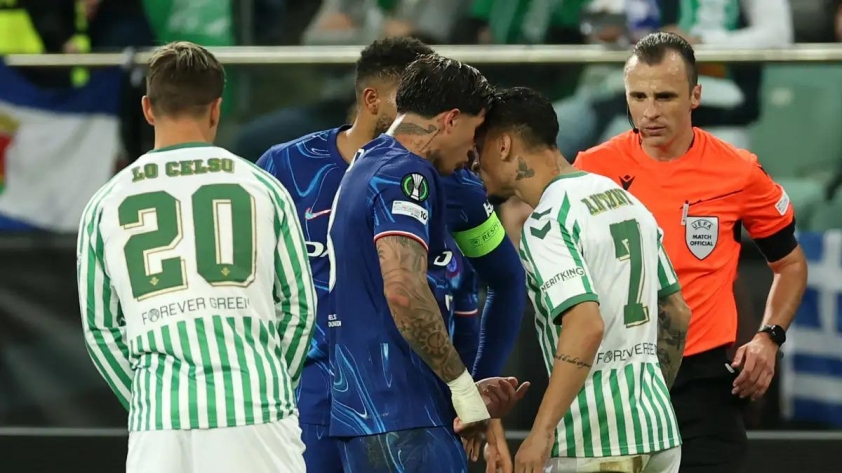 Antony nhận 'mưa gạch đá' sau khi Betis thất bại trước Chelsea 641745