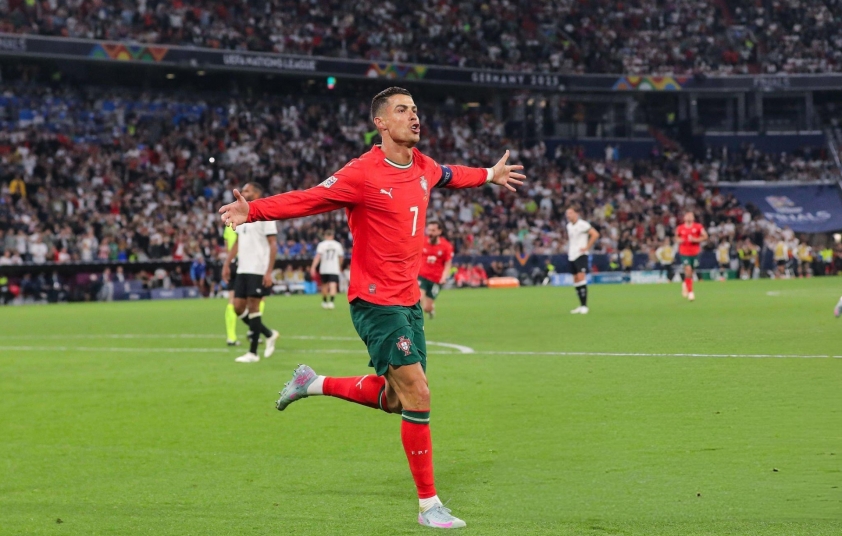 Ronaldo rực sáng, Bồ Đào Nha quật ngã ĐT Đức để vào chung kết 644911