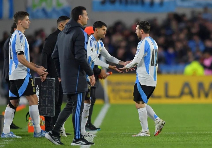 Khép lại kỷ nguyên, Messi báo tin cực buồn đến Argentina 648990