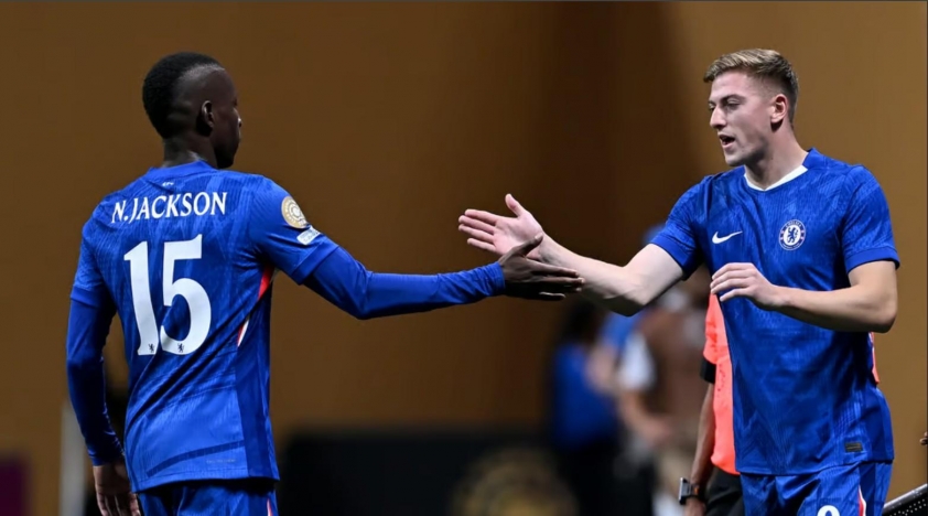 Chelsea gặp phải cơn đau đầu 'dễ chịu' ở hàng công 651041