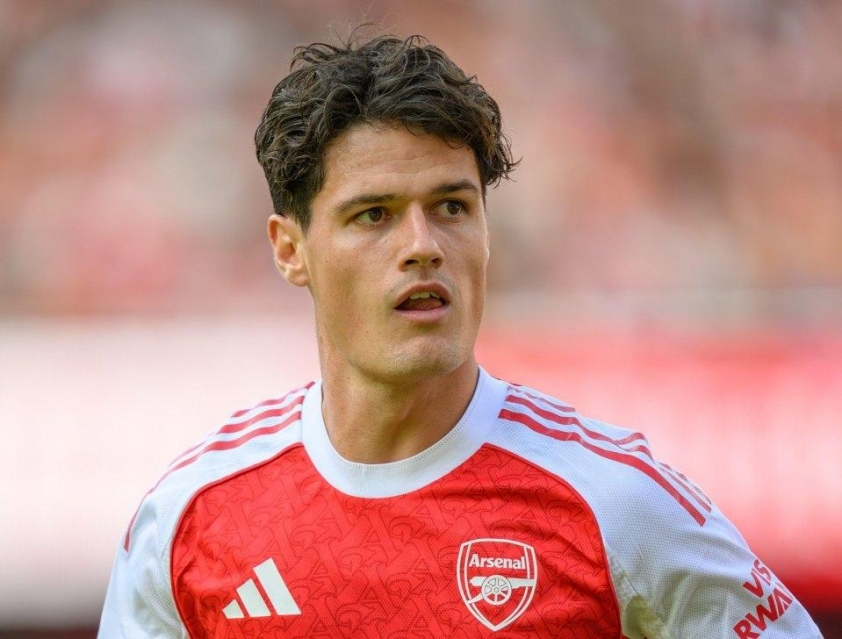Mikel Arteta bí ẩn loại tân binh khỏi đội hình Arsenal 686821