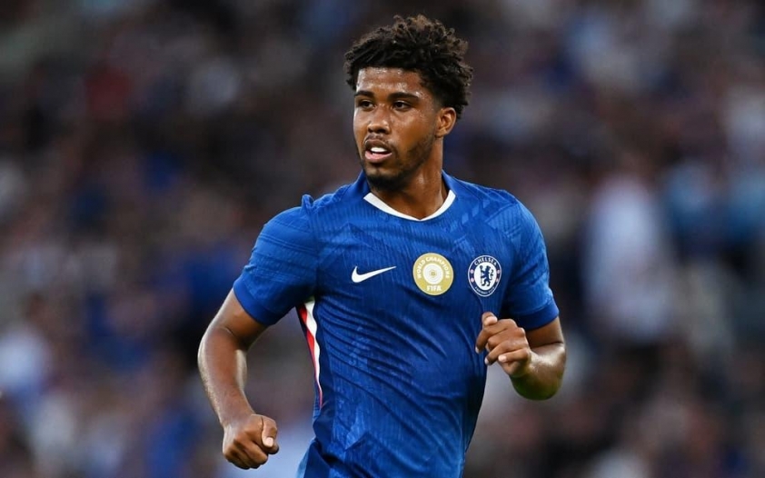 Chelsea nhận đề nghị 53 triệu Euro cho 'cầu thủ xuất sắc nhất'