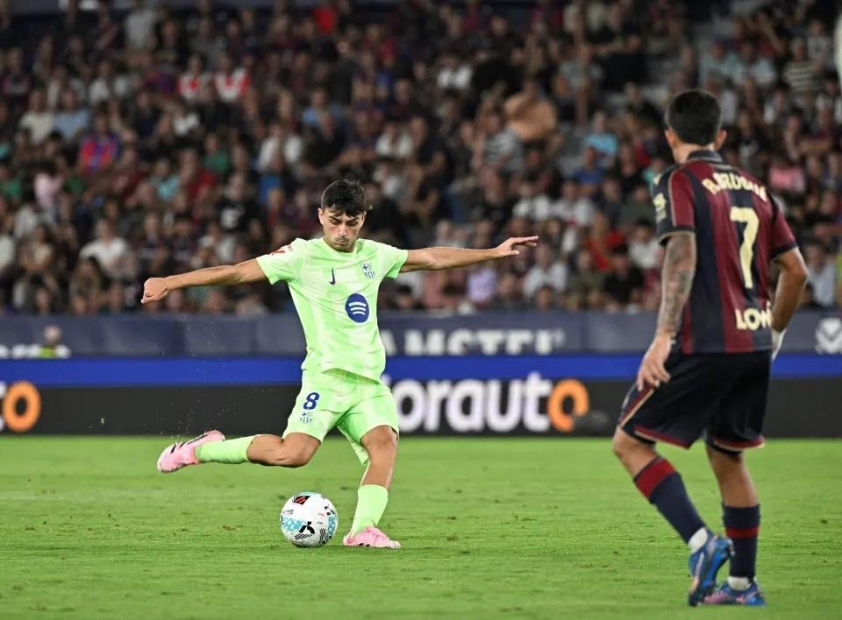 Rashford bị thay ra ở hiệp 1 khi 'biến Barcelona thành MU' 690842