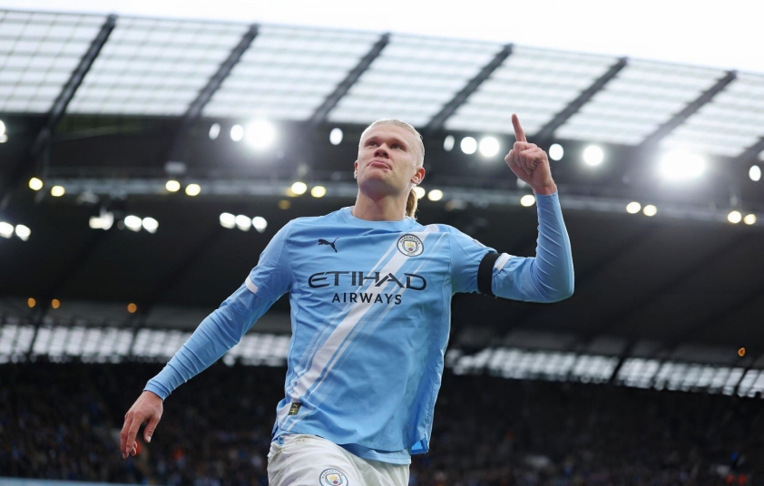 Làm khổ MU, Haaland phá vỡ chiến công của Rooney 704460