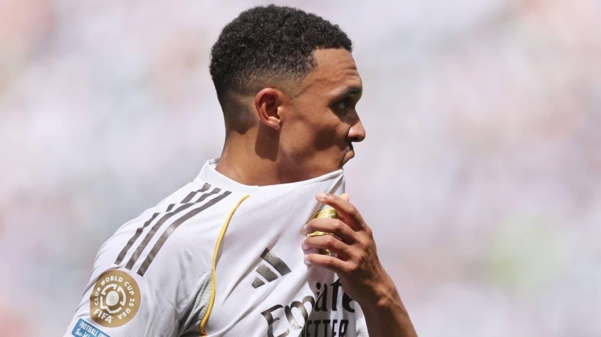 Trent Alexander-Arnold gặp khó khăn tại Real Madrid