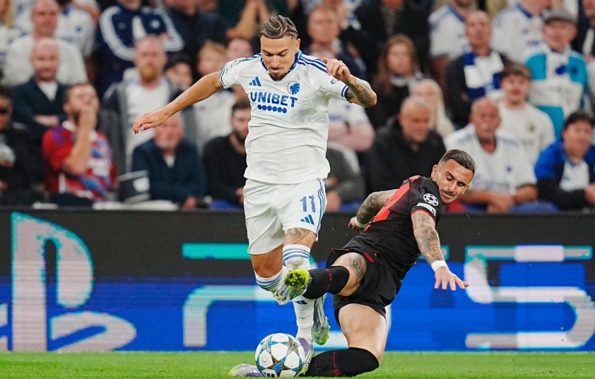 Leverkusen thoát thua kịch tính nhờ 'món quà' phản lưới tại Cúp C1 707082