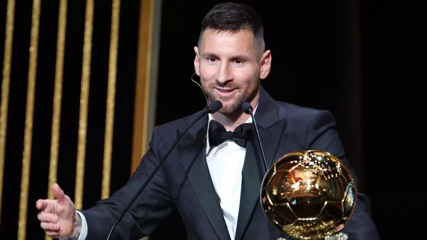 Messi đã phá vỡ nghi thức Quả bóng Vàng 707424