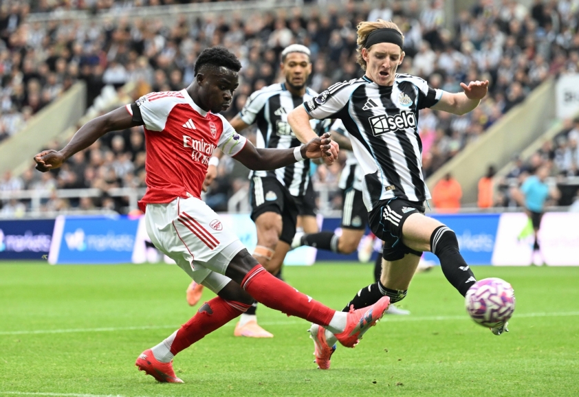 Arsenal gặp muôn vàn khó khăn trong hiệp 1 (Ảnh: CLB).