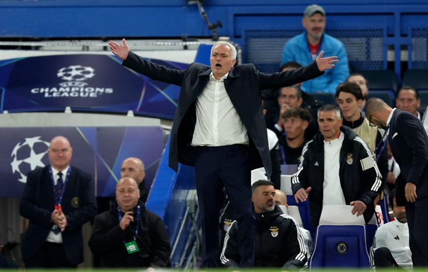 Jose Mourinho: 'Đáng lẽ Benfica phải giành được điểm từ Chelsea' 714073