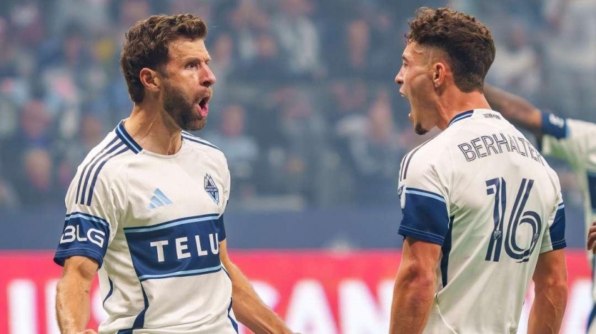 Messi run sợ? Thomas Muller có danh hiệu đầu tiên tại CLB mới 715040