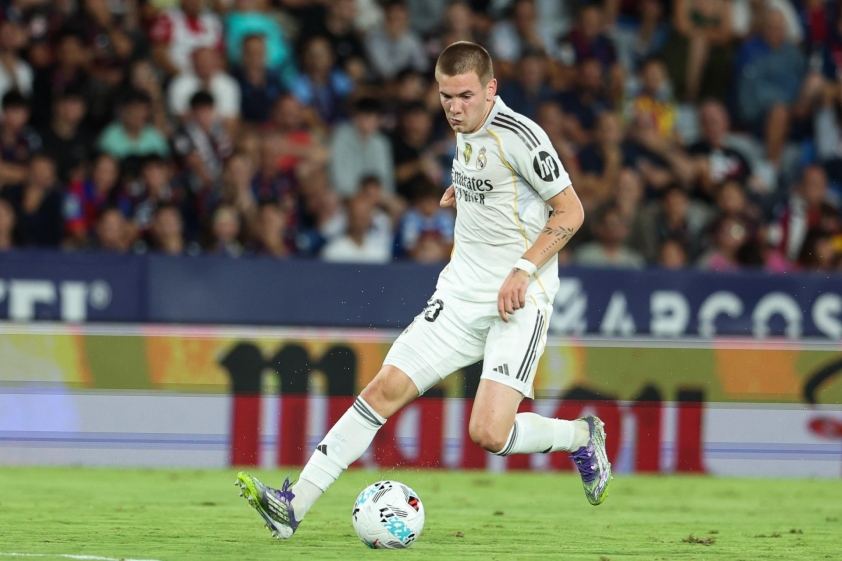 Nội bộ tại Real Madrid bùng nổ, lộ diện hàng loạt 'cừu đen' 717065