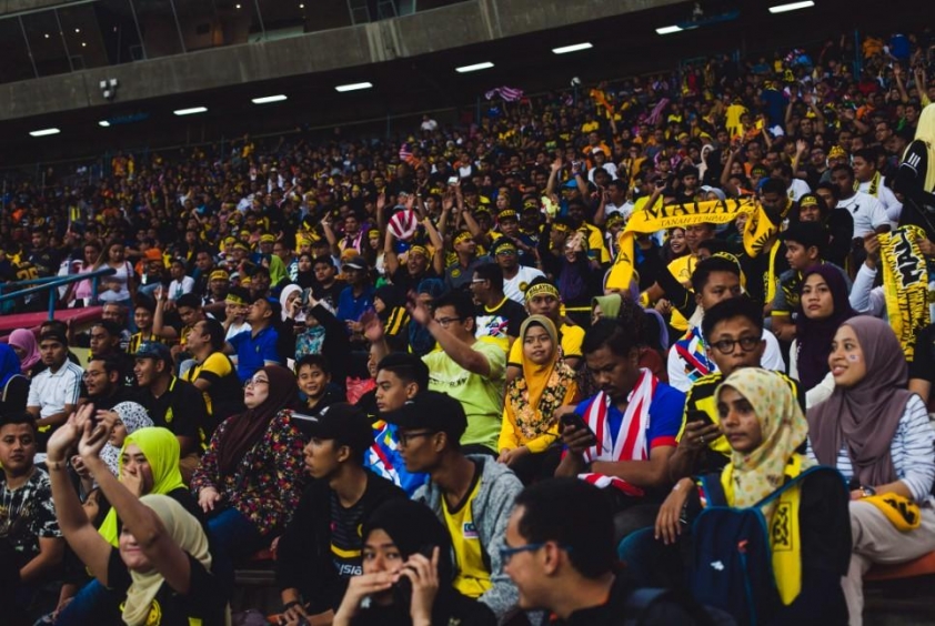 CĐV Malaysia phản ứng dữ dội khi FIFA vạch trần 7 cầu thủ làm giả giấy tờ 717415