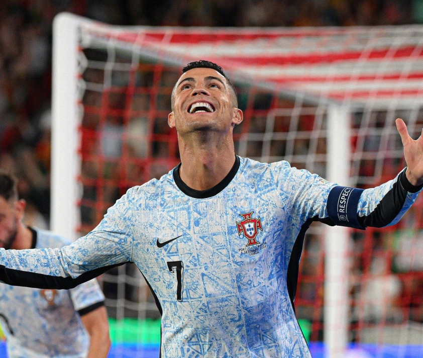 Ronaldo chính thức lên tiếng về việc giải nghệ 718613