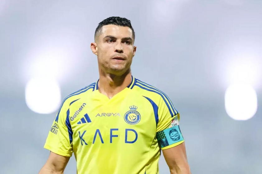 Ronaldo khiến tất cả 'ngã ngửa' với lý do không uống nước khoáng 718569