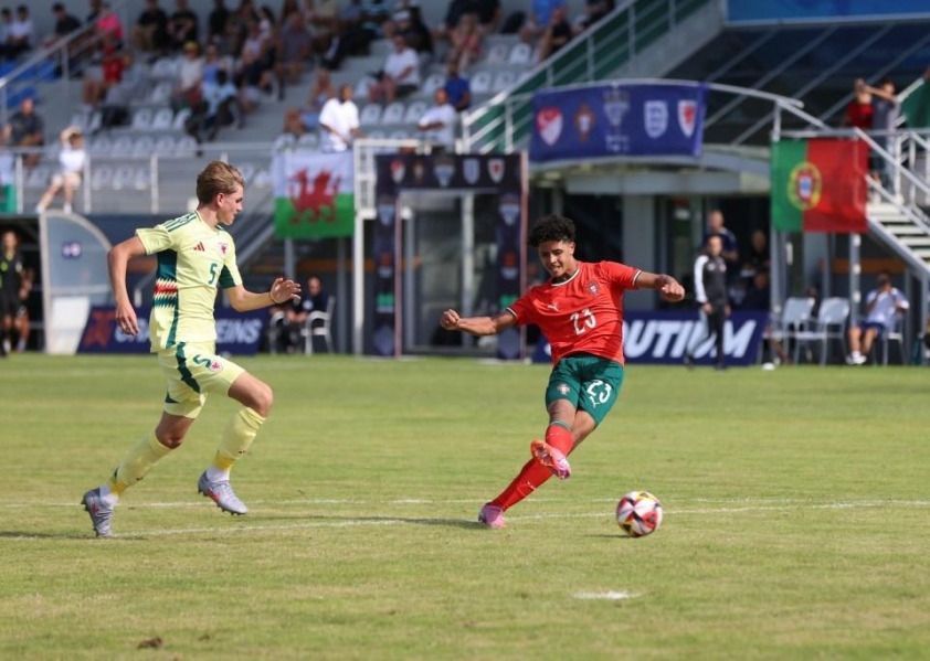 CHÍNH THỨC: Cha con Ronaldo ghi bàn trong cùng 1 ngày 733037