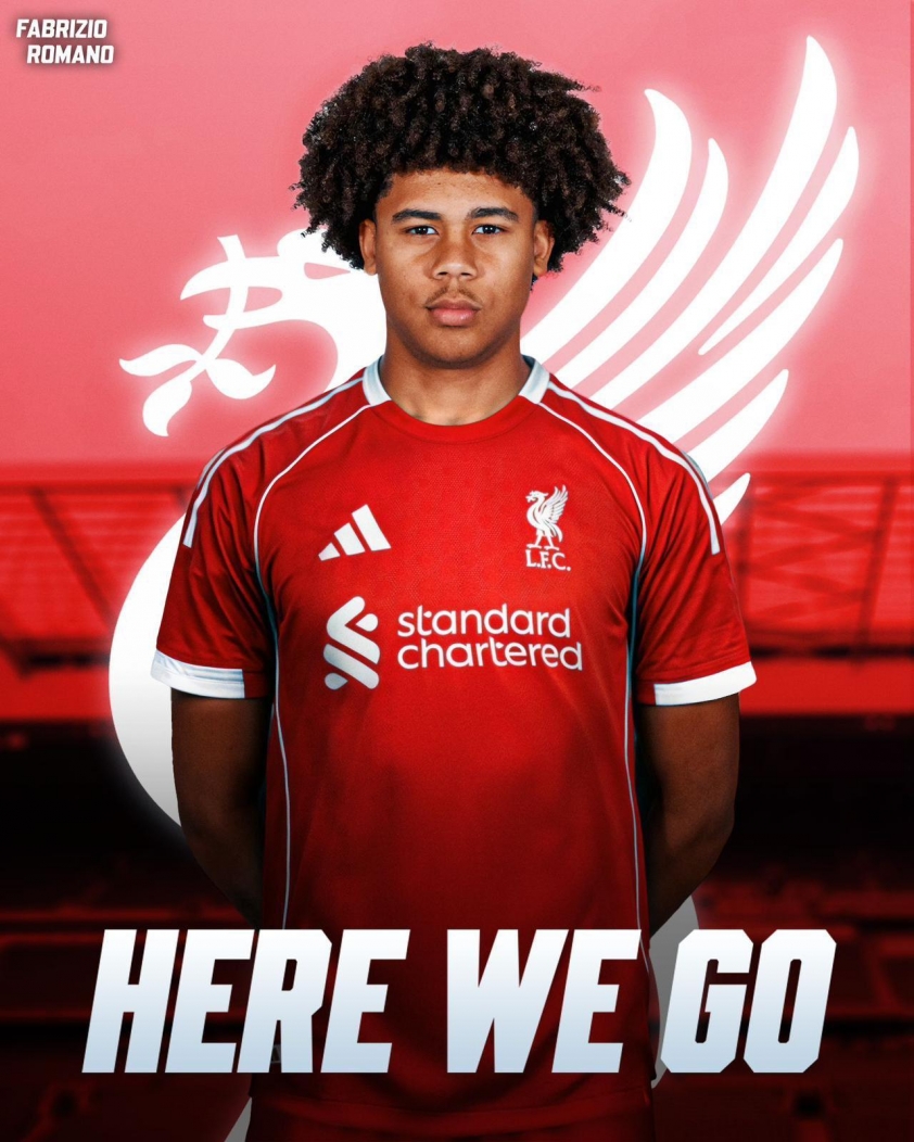 Thay thế Van Dijk, Liverpool chốt thành công 'quái thú' cao 1m98