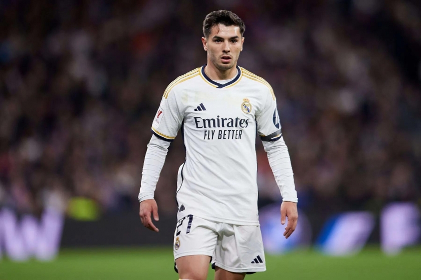 Tiếp quản CLB vĩ đại, Sergio Ramos chọn mua 3 ngôi sao Real Madrid 772232