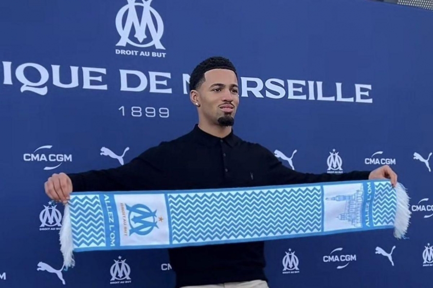 Ethan Nwaneri chính thức gia nhập Marseille (Ảnh: CLB).