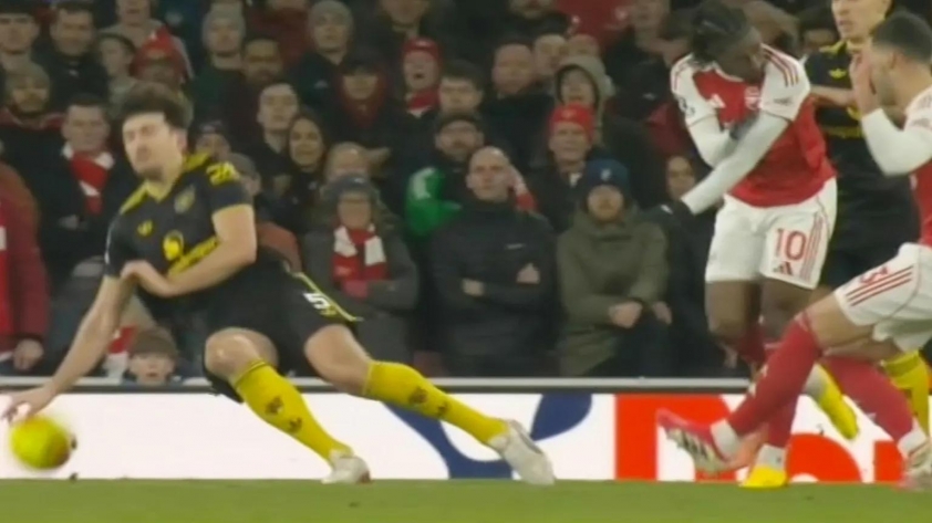 Arsenal bị VAR 'cướp' mất chiến thắng trước MU? 784927