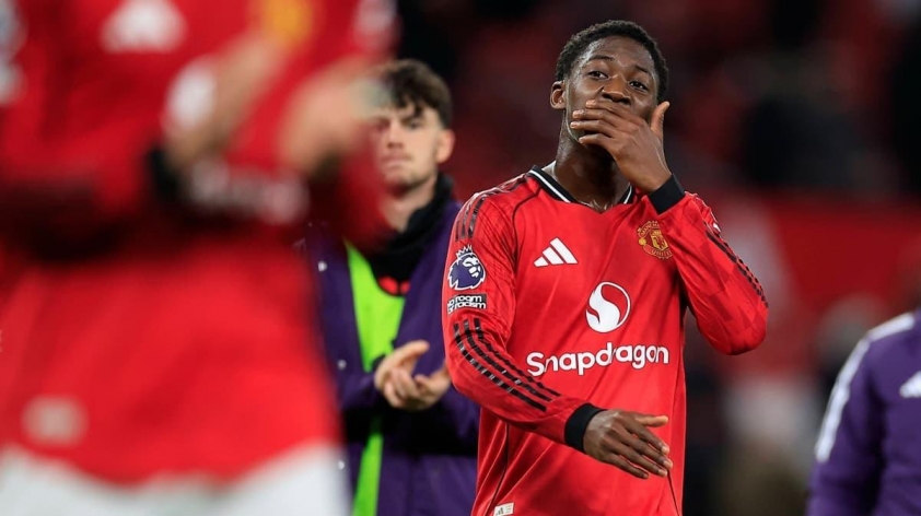 Được HLV Michael Carrick tin tưởng, Kobbie Mainoo vẫn rời Man Utd v&igrave; l&iacute; do kh&oacute; tin?