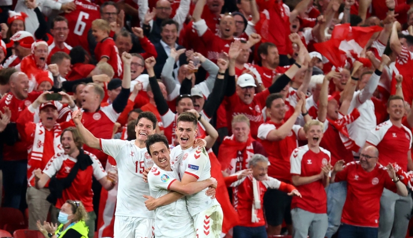 2021_06_21T213718Z_526035663_UP1EH6L1LN8D7_RTRMADP_3_SOCCER_EURO_RUS_DNK_REPORT