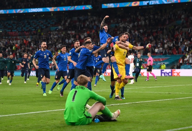 2021_07_11T220039Z_236283768_UP1EH7B1P51SN_RTRMADP_3_SOCCER_EURO_ITA_ENG_REPORT