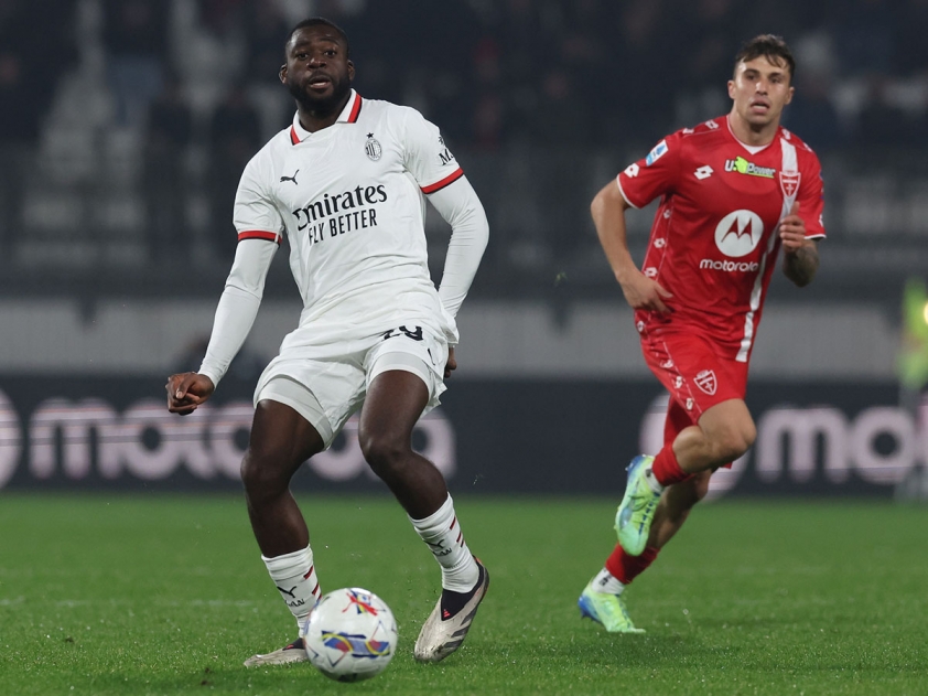 AC Milan hướng đến 3 điểm làm món quà tri ân tới người hâm mộ (Ảnh: Football Italia)