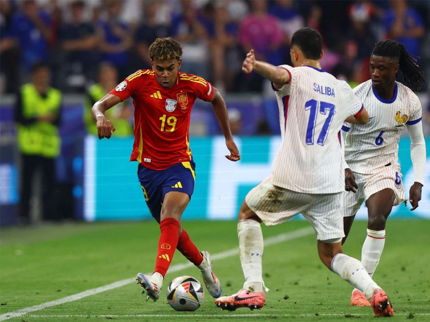 Cuộc so tài vô cùng hấp dẫn giữa Tây ban Nha và Pháp (Ảnh: Eurosport)