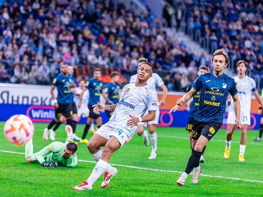 90 phút sắp tới hứa hẹn sẽ là những thử nghiệm thú vị của đôi bên (Ảnh: Eurosport)