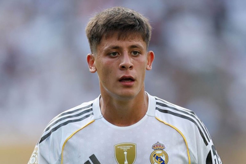 Real Madrid vẫn giữ 'vua kiến tạo' trong trận đại chiến với Liverpool 4 arda-guler-bi-dau-nhe-trong-tran-dau-voi-valencia