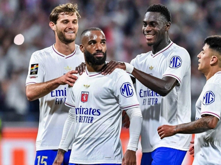 Zlin và Hapoel Tel Aviv có trận đối đầu với nhau trong trận giao hữu (Ảnh: Ligue 1)