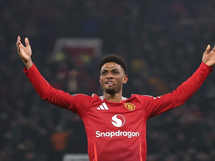 Manchester United vẫn được đánh giá cao hơn nhờ chiều sâu đội hình (Ảnh: ESPN)