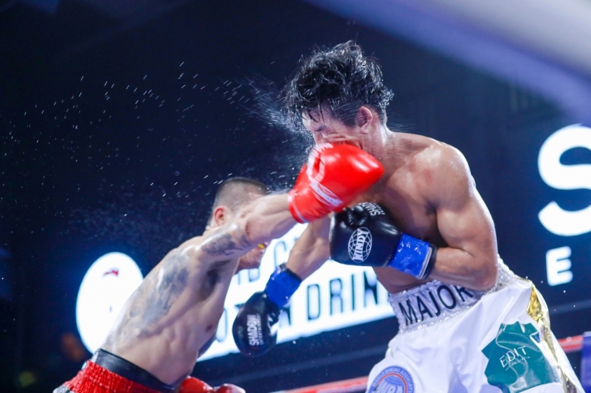 Trương Đình Hoàng - “Nam Vương Boxing Số 1 Việt Nam” 384238