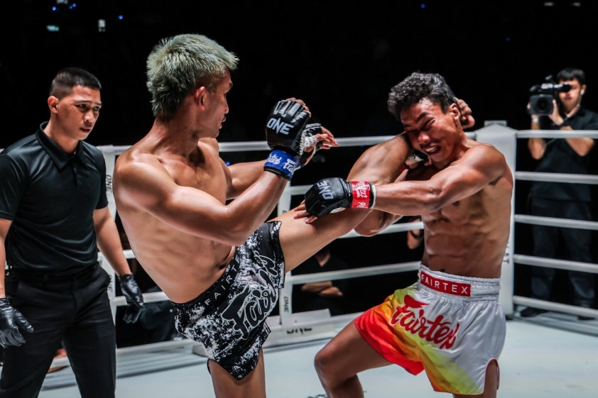 Petsukumvit-Boi-Bangna-Kongsuk-Fairtex-ONE-Friday-Fights-53-17-1536x1024