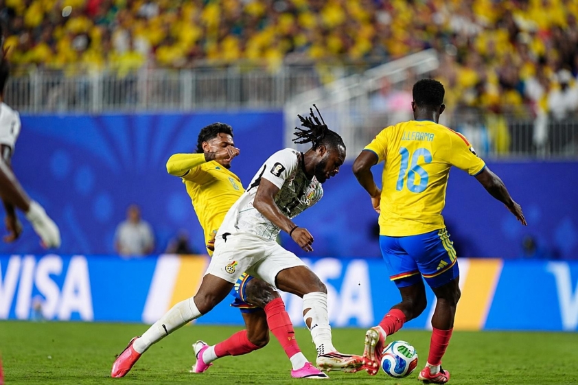 Siêu sao đắt giá của Man City mờ nhạt, Ghana cay đắng rời World Cup 862005